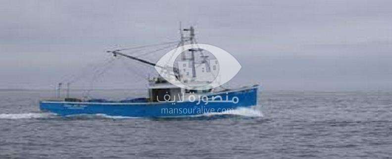 عودة احد الصيادين المفقودين على مركب "زينة البحرين" الى المطرية