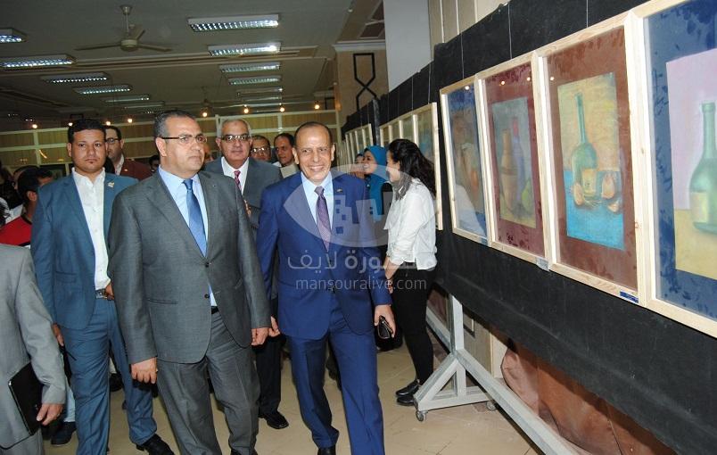افتتاح المعرض السنوى الثانى لطلاب كلية الفنون الجميلة بجامعة المنصورة