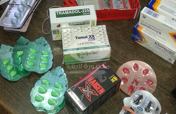 ضبط ادوية ومنشطات جنسية مهربة داخل صيدليتين بمدينة جمصة